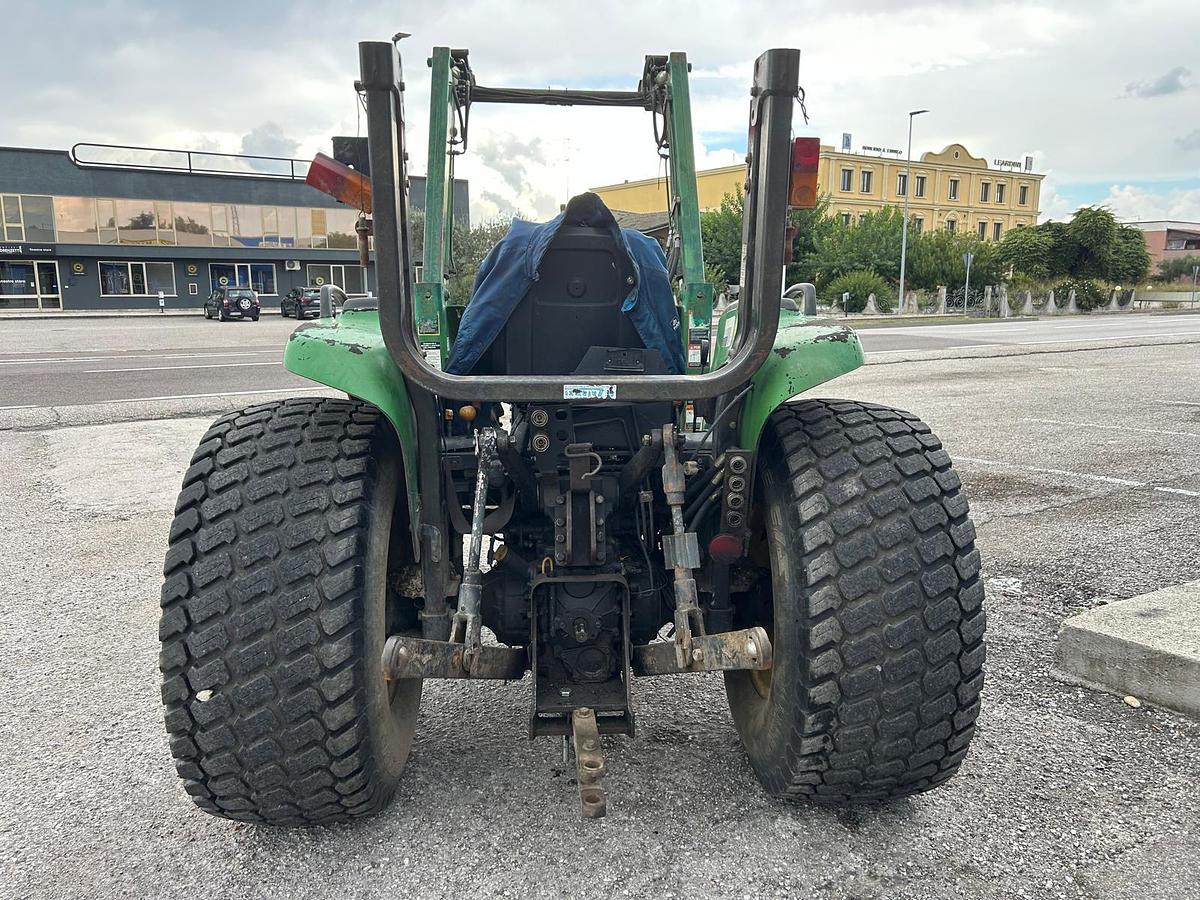 Usato John deere 4600 con caricatore JD460-no accessori-no libretto