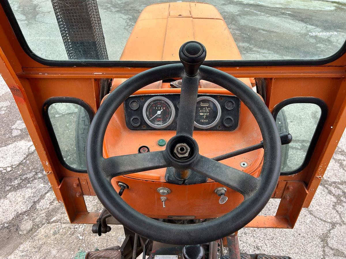 Usato Fiat OM 650 con tettuccio di protezione