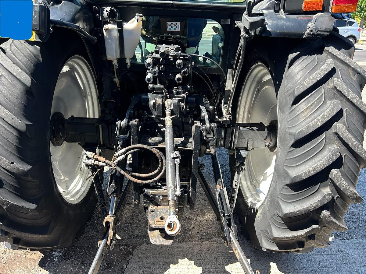 Usato new holland T 4040- freni olio 140q