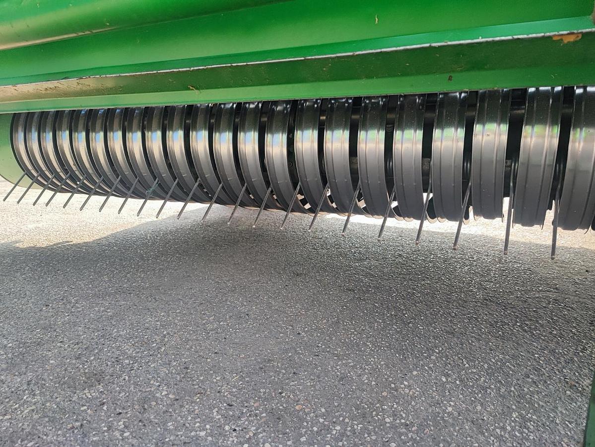 Usato Rotopressa John Deere 990 come nuova