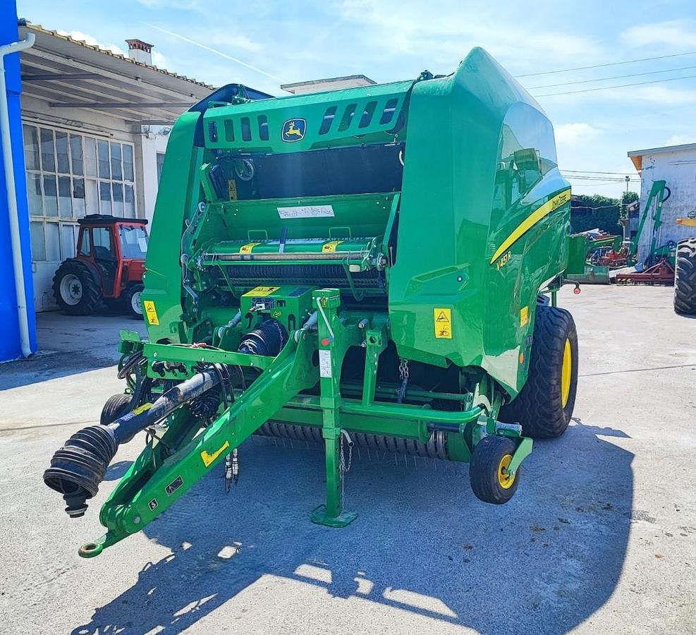 Usato Rotopressa John Deere V451R-anno 2020-750 balle