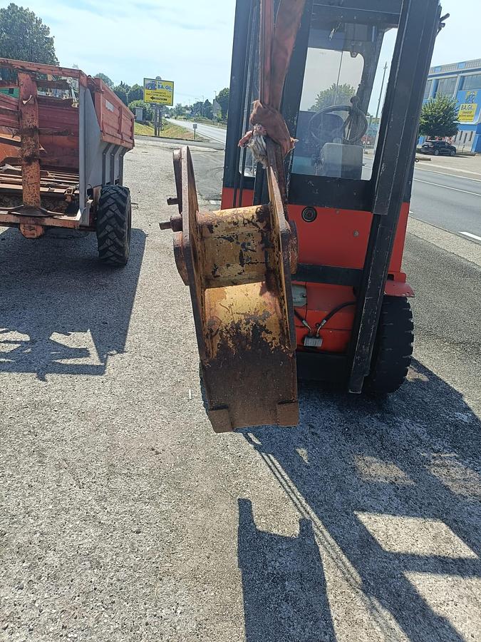 Usato Benne varie per escavatore o terna