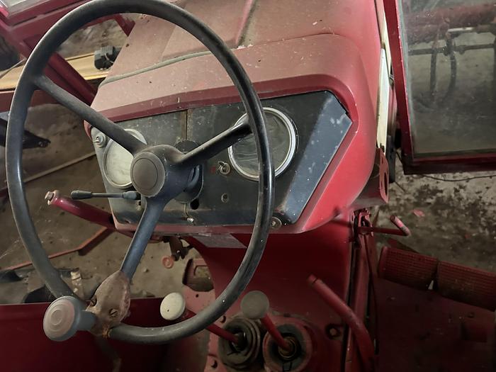 Usato International 824 - cilindri 4 - cavalli 90