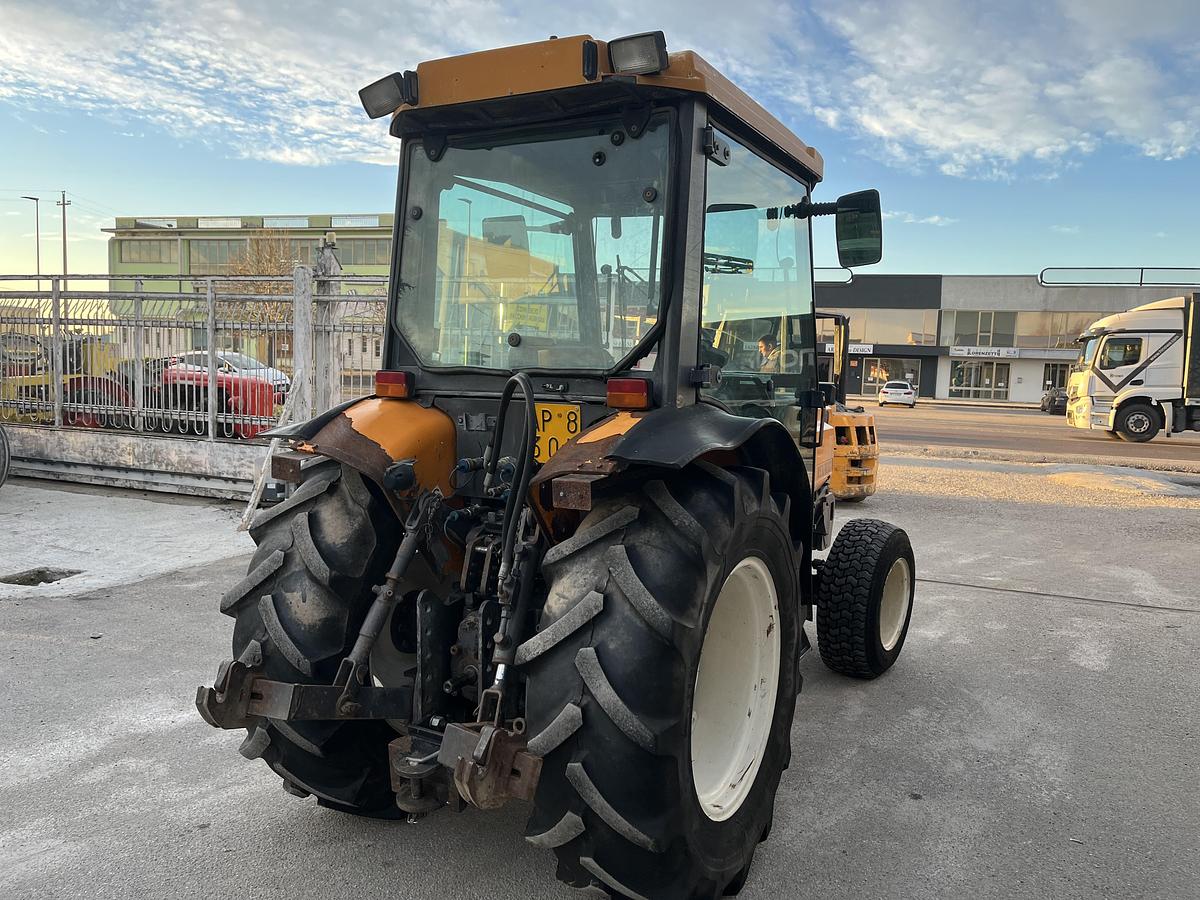Usato Renault 70/14 frutteto
