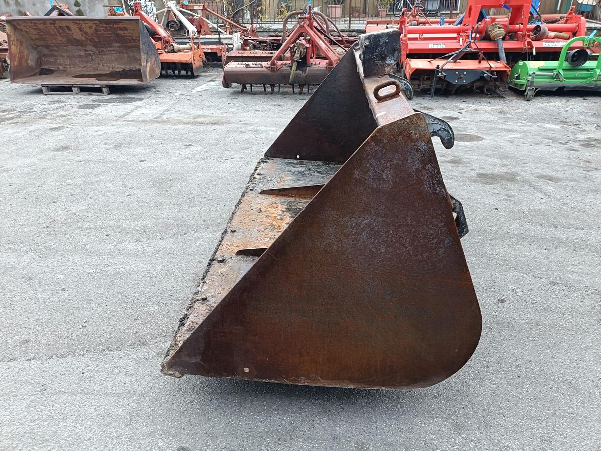 Usato benna usata larghezza 2m