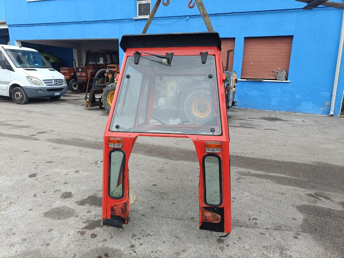 Usato cabina per trattore Goldoni omologata