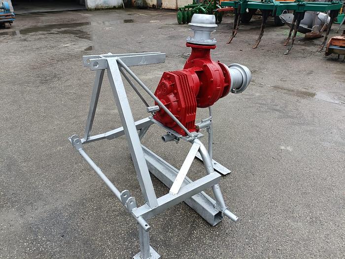 Usato Pompa per irrigare con cavalletto
