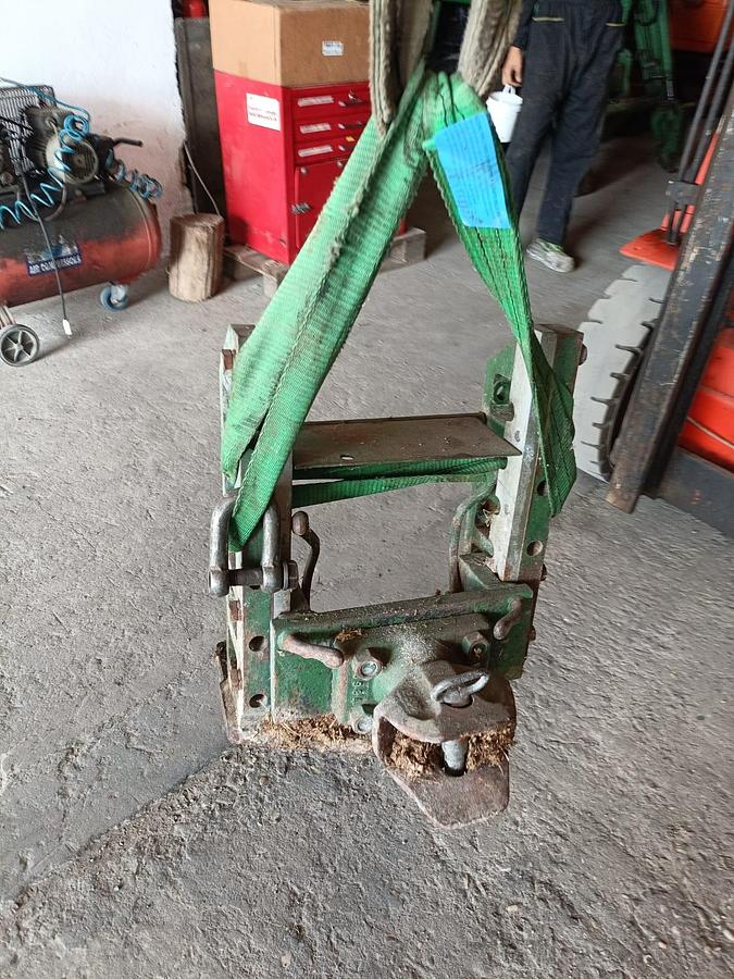 Usato Ganci traino per telescopico Merlo e trattore Fiat