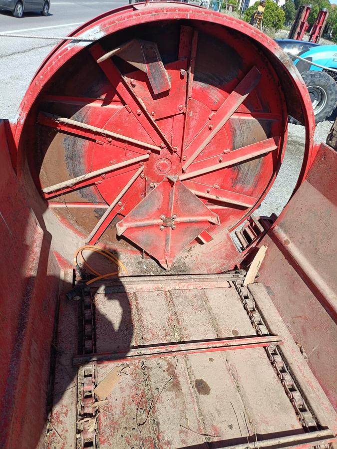 Usato spandiletame Annovi campo aperto