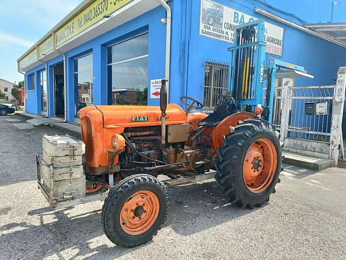 Usato Fiat 411 R con muletto e sollevatore