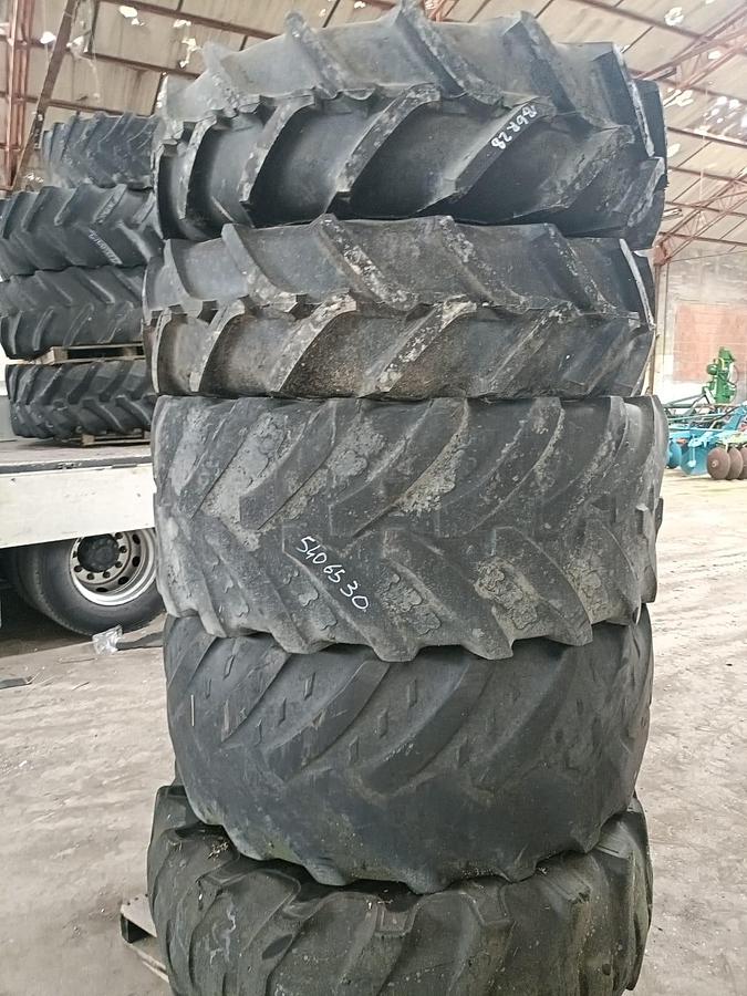 Usato Gomme varie per trattore agricolo o rimorchio (3)