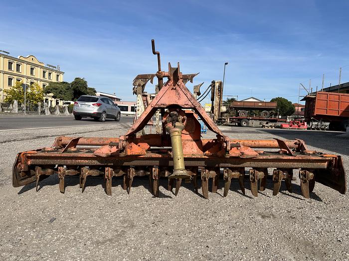 Usato Erpice rotante Maschio tipo HB larghezza 2,50m