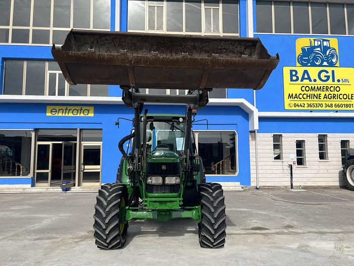 Usato John Deere 6130 caricatore Mailleux T408