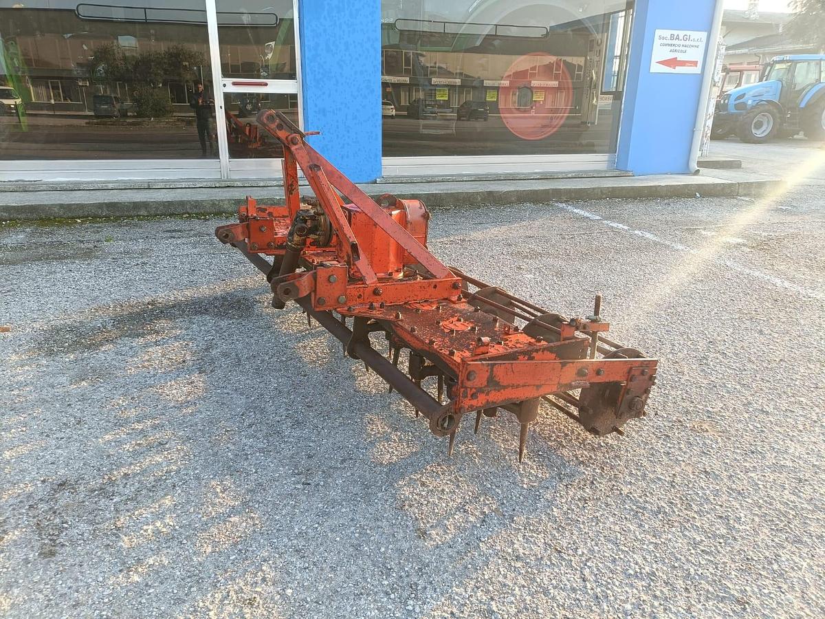 Usato Erpice rotante Breviglieri mod. TV 250 con rullo a gabbia