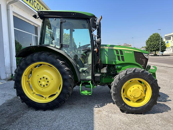 Usato John Deere 5090G-anno 2016-sollevatore anteriore