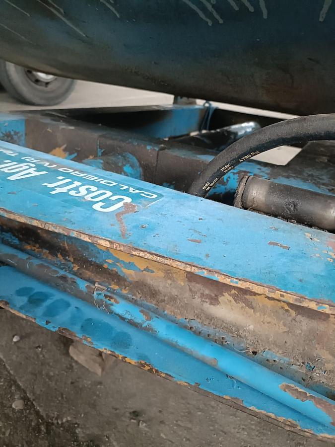 Usato muletto-vasca per uva-ecc Berti idraulica