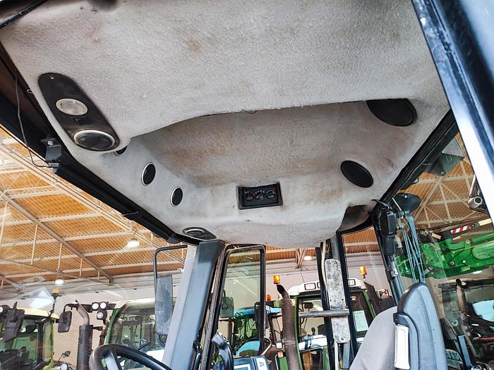 Usato JCB Fastrac 3230- PTO e sollevatore anteriore