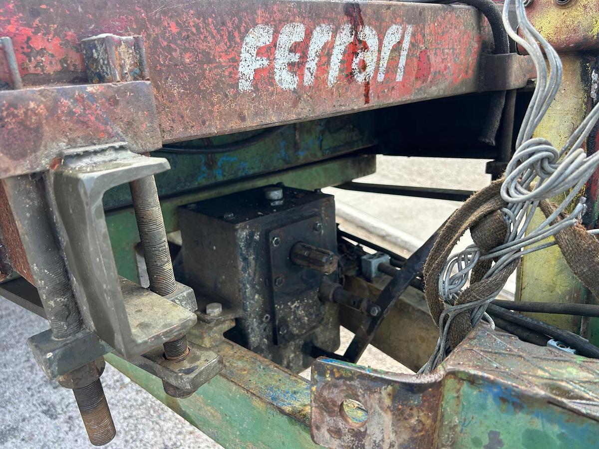 Usato Rimorchio artigiano forestale con gru