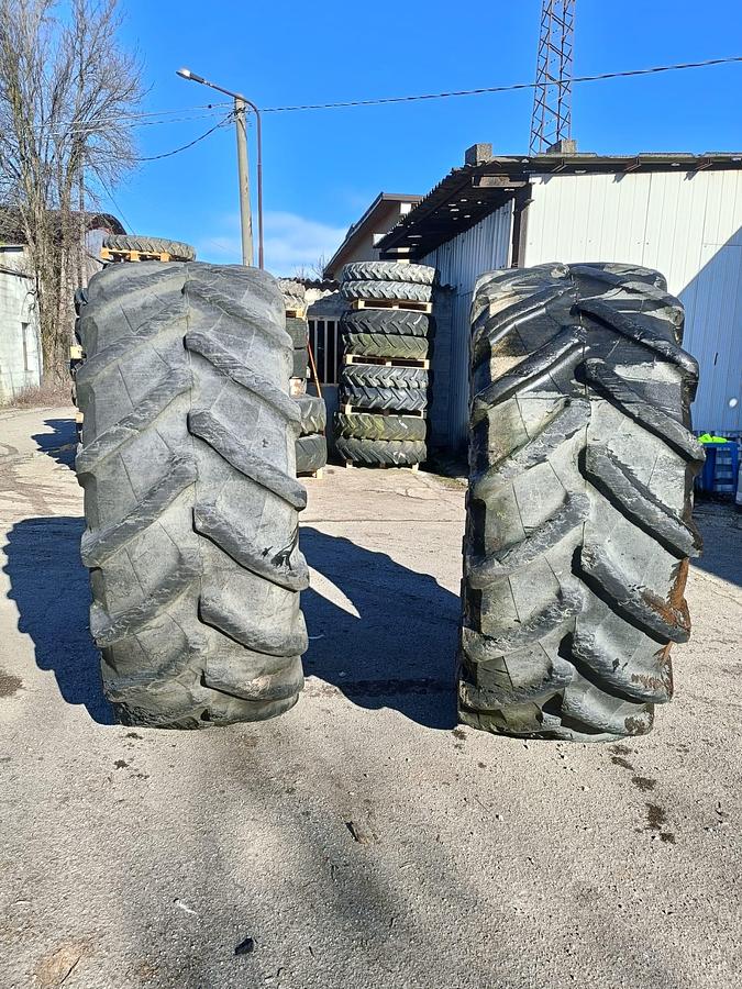 Usato Gomme varie per trattore agricolo o rimorchio (3)