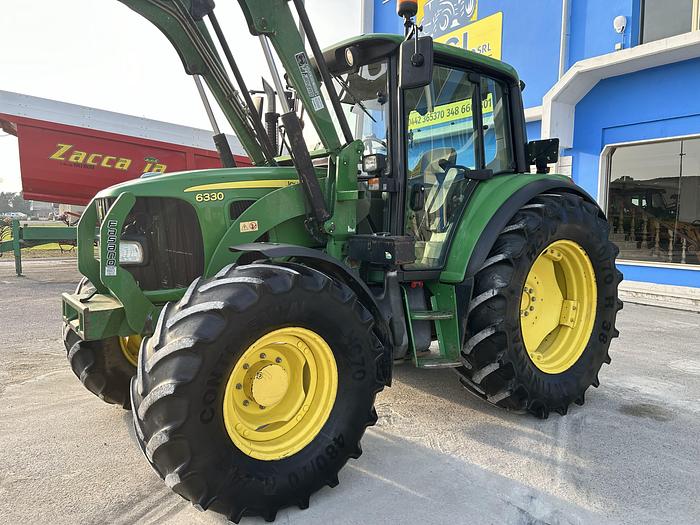 Usato John Deere 6330 con caricatore- freni ad aria 200q