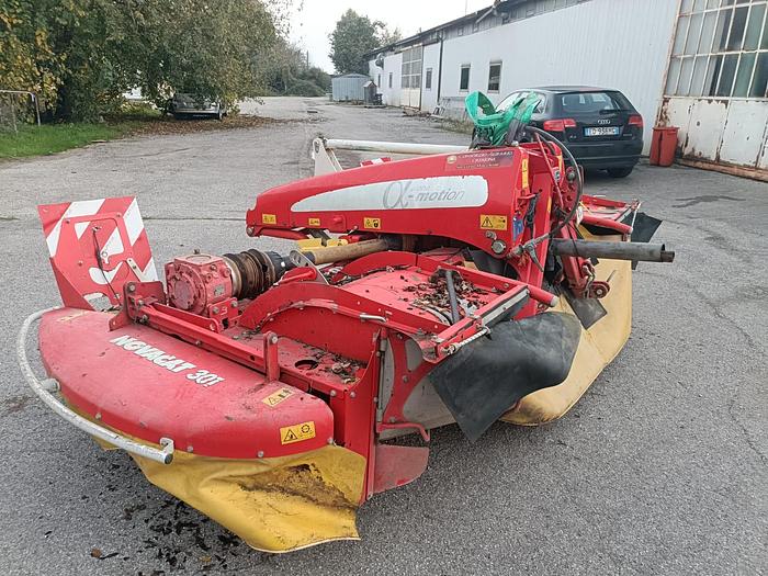 Usato Falciacondizionatrice Pottinger a flagelli 3,50m