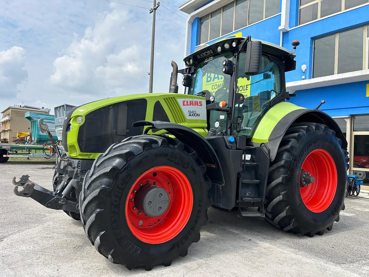 Usato Claas Axion 940 Cmatic- ponte e cabina sospesi-freni aria e olio 200q
