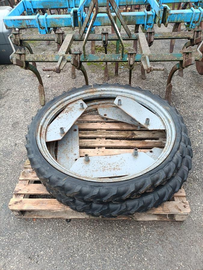 Usato Gomme varie con cerchio o senza