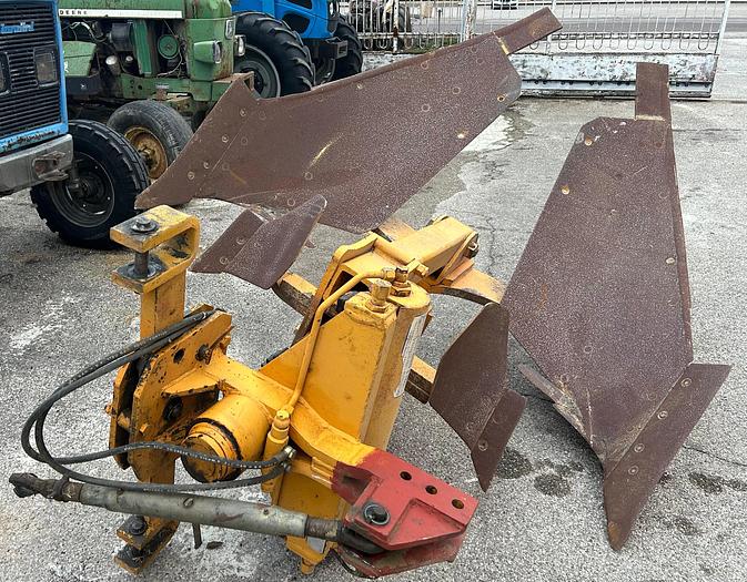 Usato Aratro monovomere voltaorecchio con 3 punto