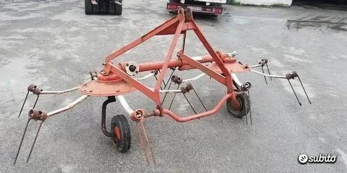 Usato Girello per fieno a due giranti larghezza 1,60m