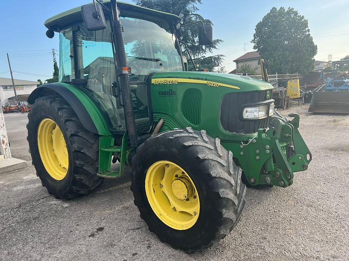 Usato John Deere 5820- freni ad aria- sollevatore ant.