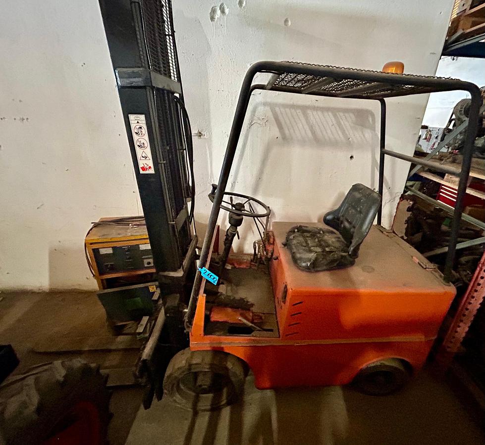 Usato Muletto elettrico C. Folli - alzata 15 q