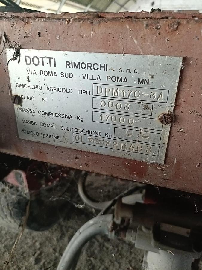 Usato carrello tre assi trasporto mietitrebbie o carri botte