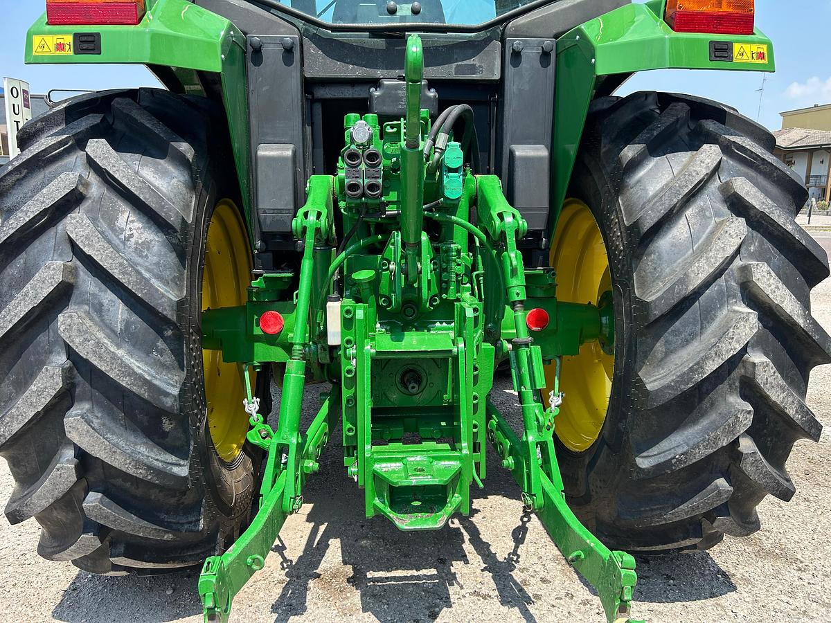 Usato John Deere 6200 AS- caricatore Angeloni con benna