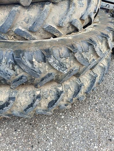 Usato N 4 gomme strette per Case o New Holland