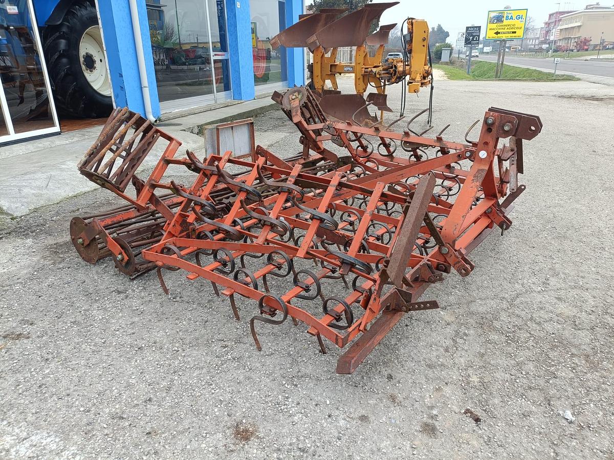 Usato vibrocoltivatore con doppio rullo da 3,20m