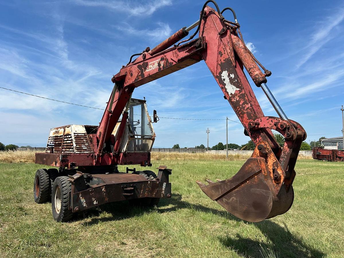 Usato Escavatore Solmec 100q-stradale