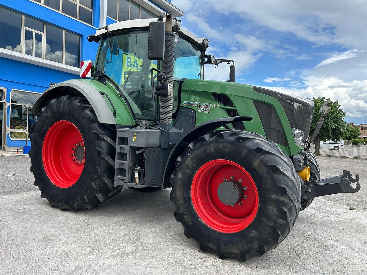 Usato Fendt 828 Vario Profi Plus- PTO e soll ant