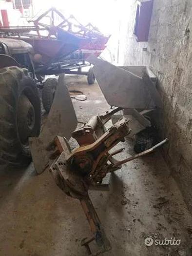 Usato Aratro monovomere Balzani