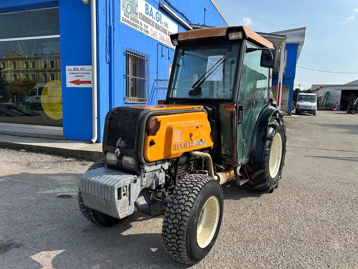 Usato Renault 70/14 frutteto