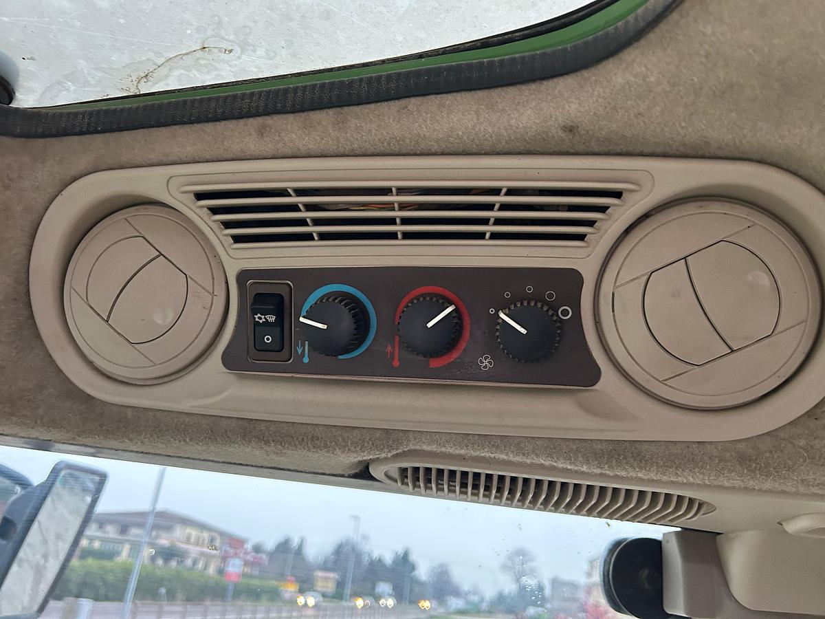 Usato John Deere 5820-fr aria 140q