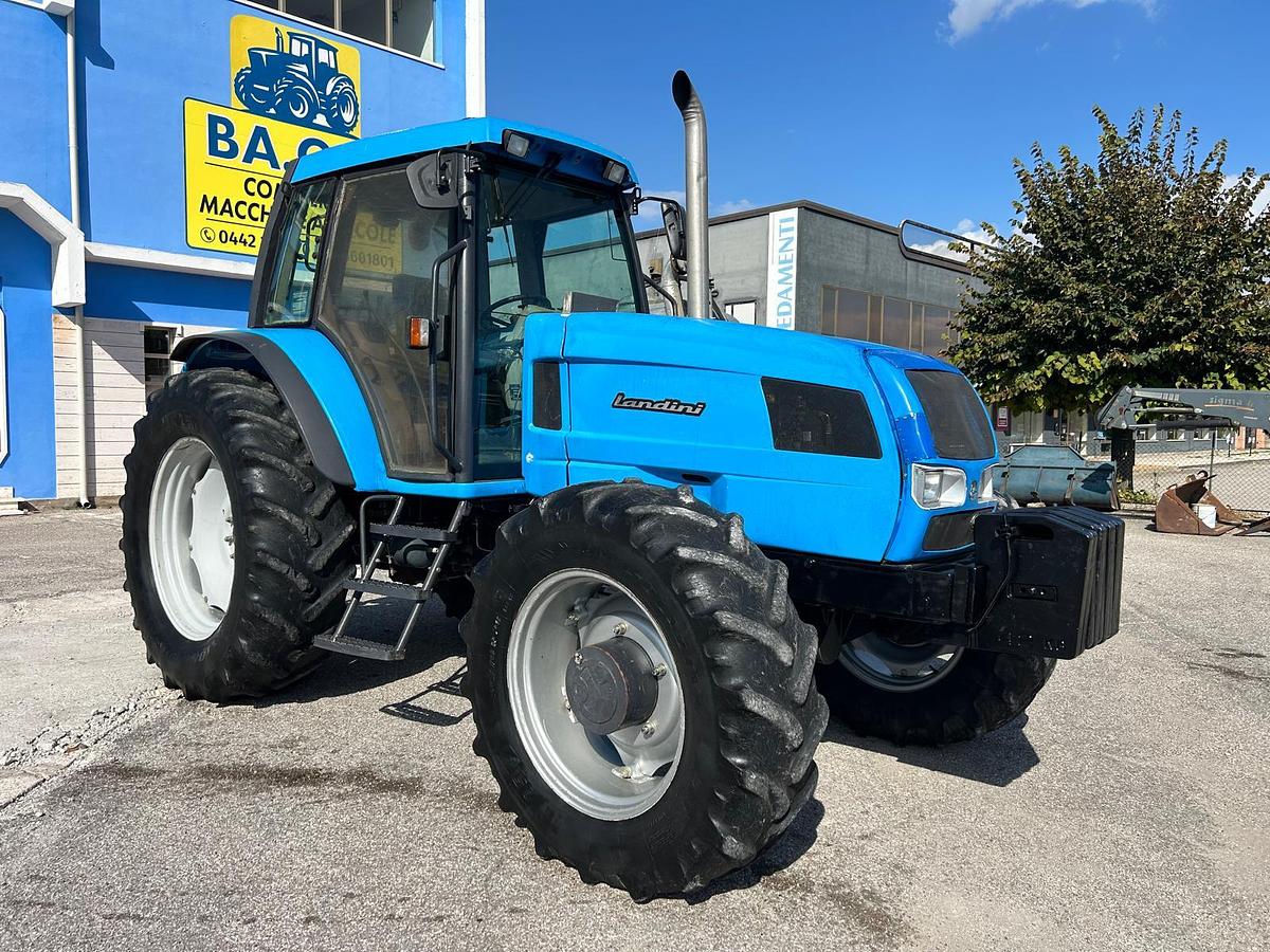 Usato Landini Legend 145 con zavorre anteriori