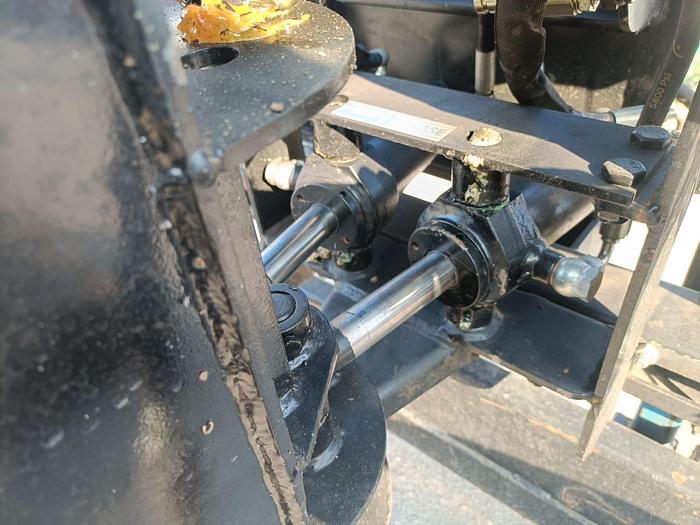 Usato Braccio per trattore agricolo o bobcat- CE