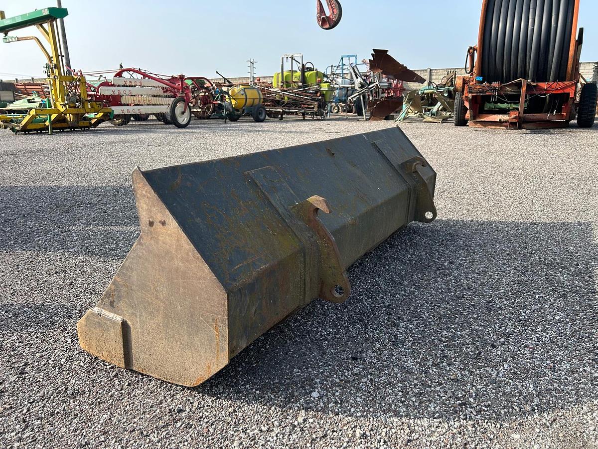 Usato Goldoni star 3050- caricatore con forche e benna