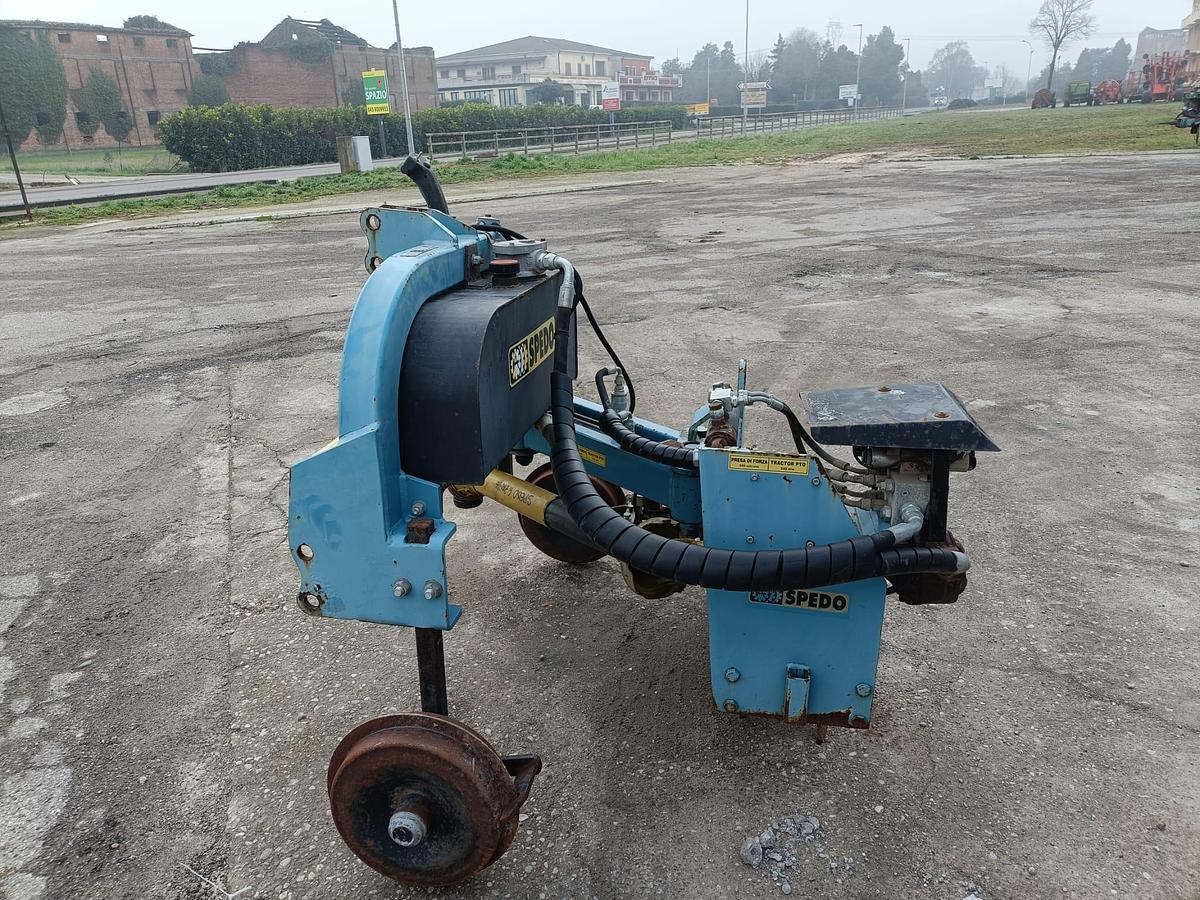 Usato scalzatore interfilare Spedo con erpice rotante