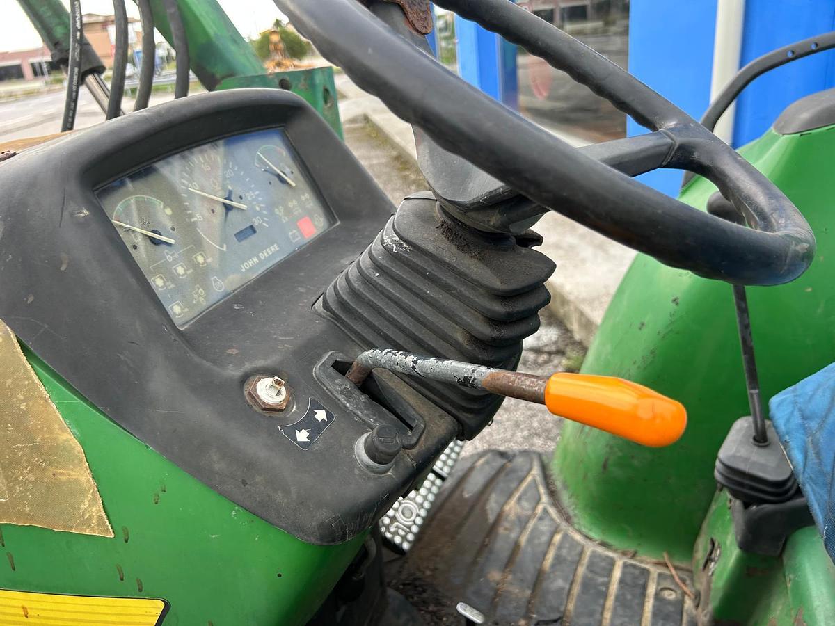 Usato John deere 4600 con caricatore JD460-no accessori-no libretto