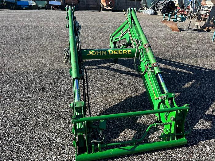Usato Caricatore John Deere 661