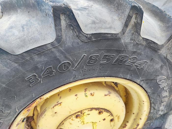 Usato John Deere 4240 DT - CV 130 - cabina con clima