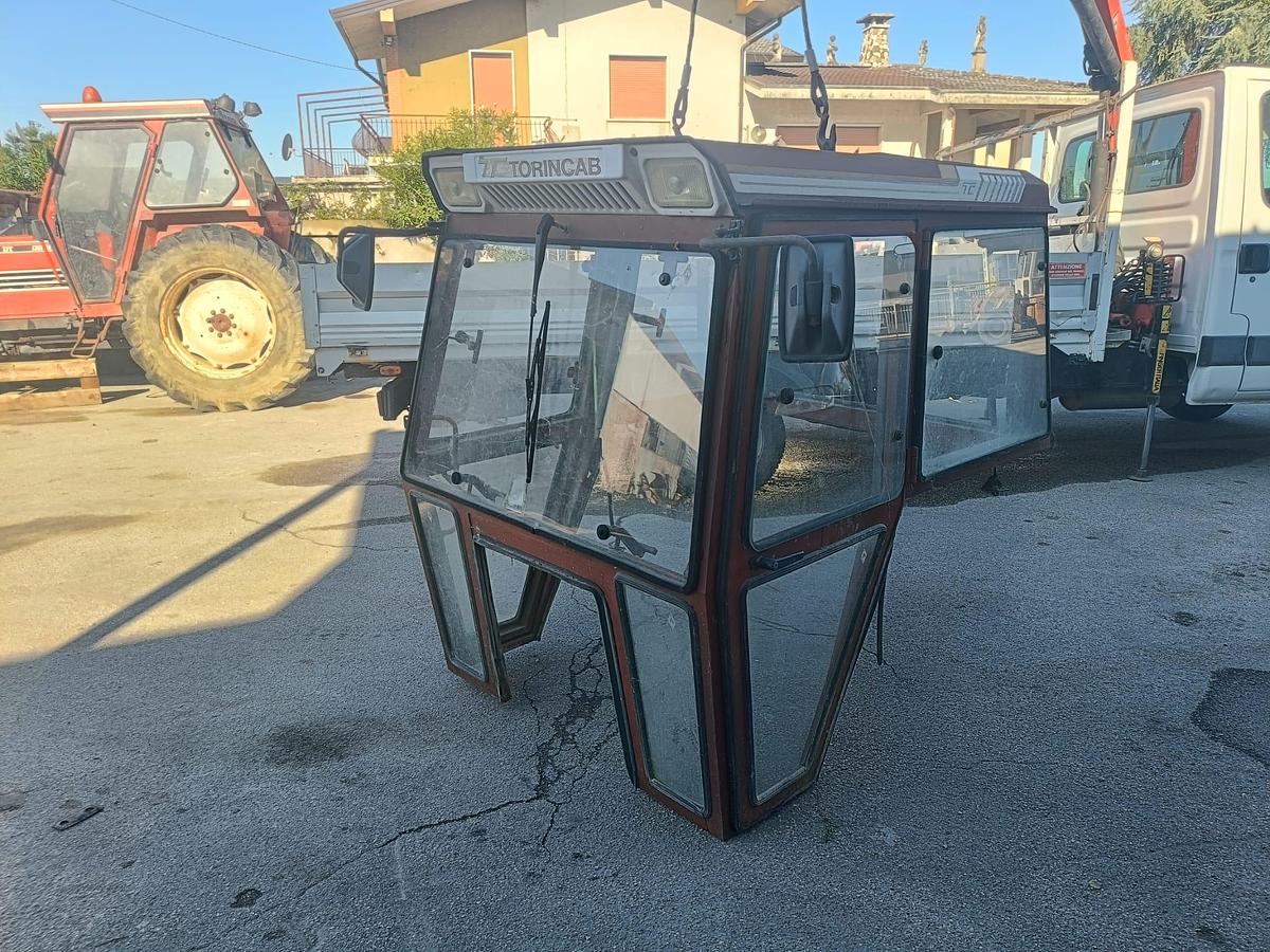 Usato Cabina Torincab TC 01-04 Serie A-2 per trattori Fiat serie 80