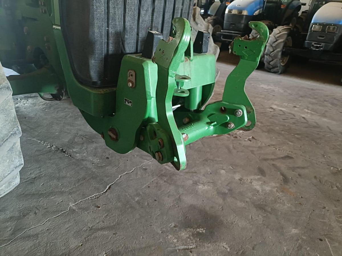 Usato sollevatore anteriore John Deere serie 8000