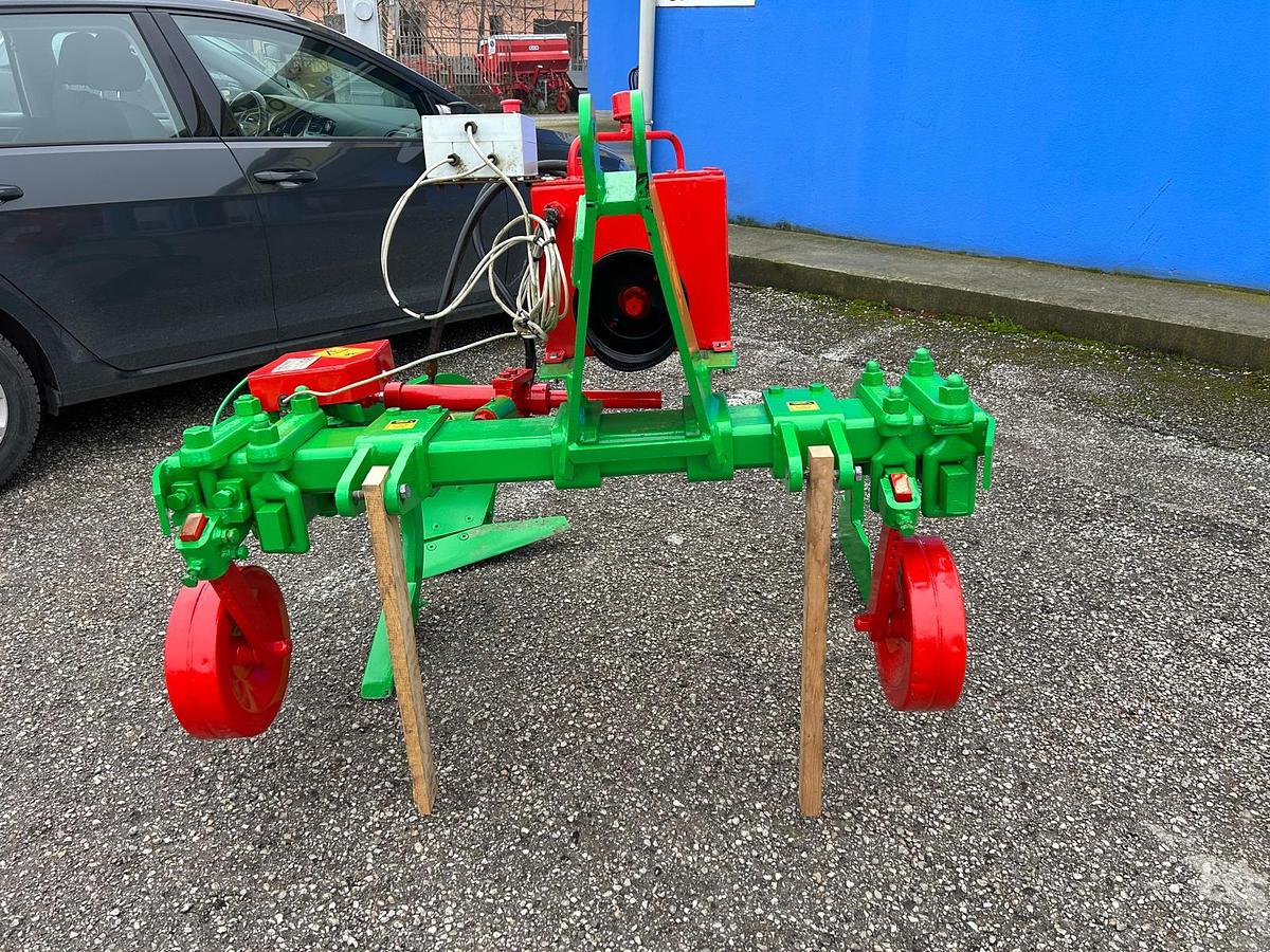 Usato scalzatore interfilare per frutteto o vigneto Volentieri